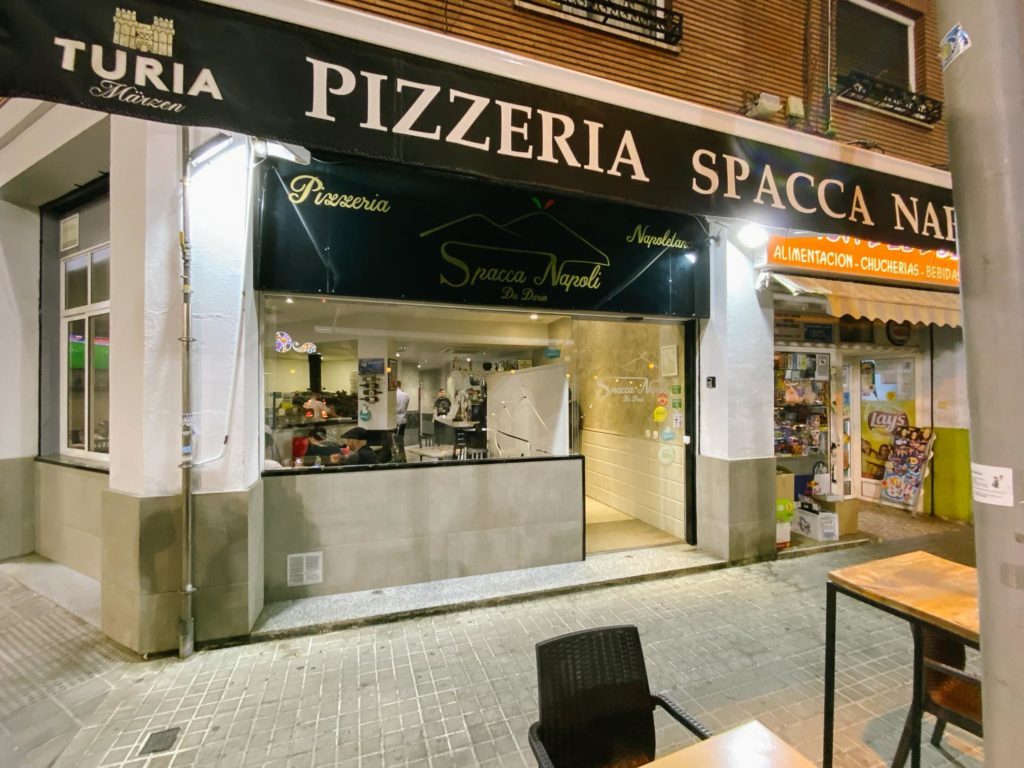 spacca-napoli-abastos-valencia-el-tipo-que-nunca-cena-en-casa-001