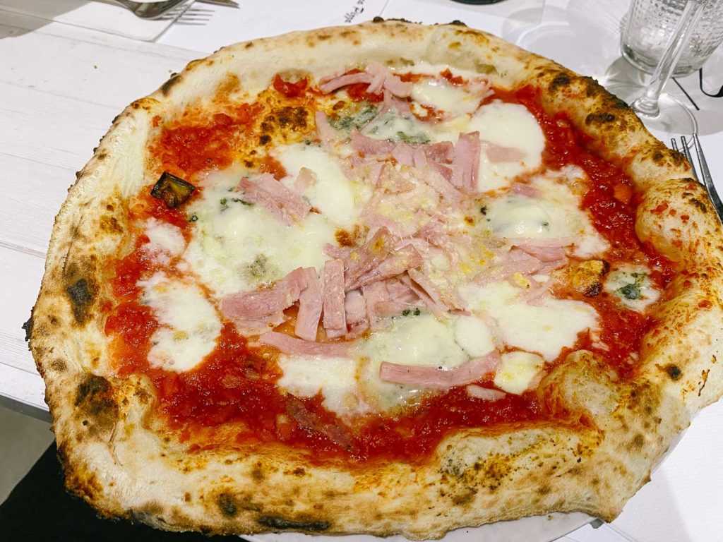 spacca-napoli-abastos-valencia-el-tipo-que-nunca-cena-en-casa-008
