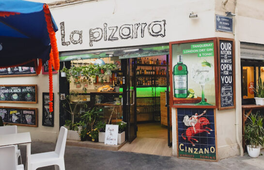 entrada del restaurante la pizarra