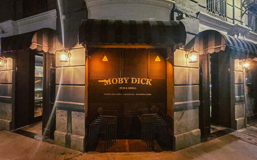 La entrada del restaurante Moby Dick