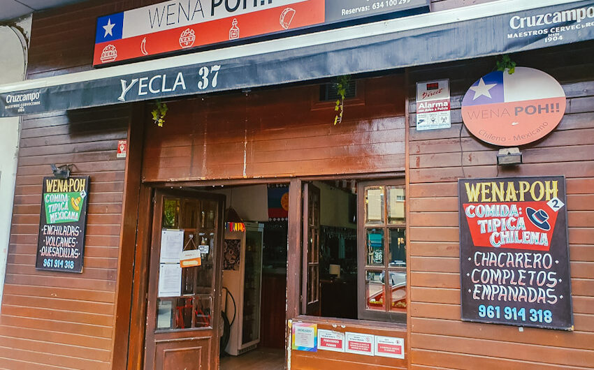 la entrada del restaurante Wena Poh