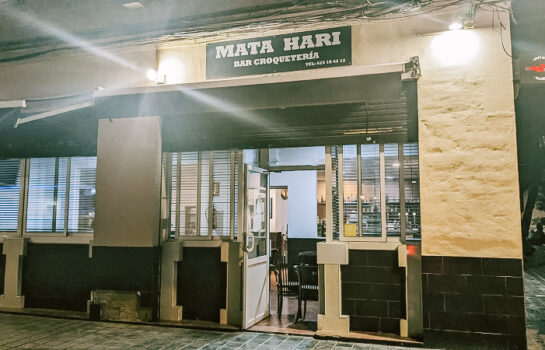 La entrada del restaurante Mata Hari