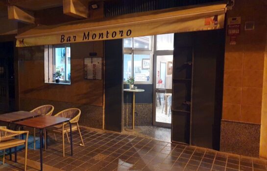 Café Montoro por fuera