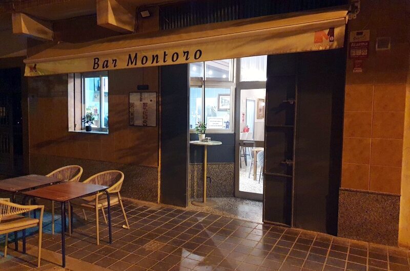 Café Montoro por fuera
